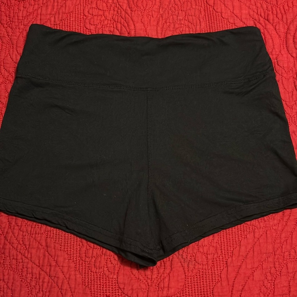 👑 Black shorty shorts